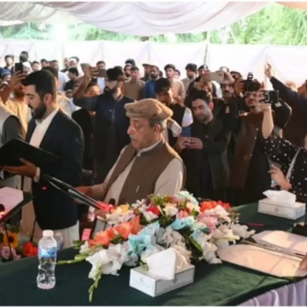 PPP ministers join GB Cabinet in Gilgit