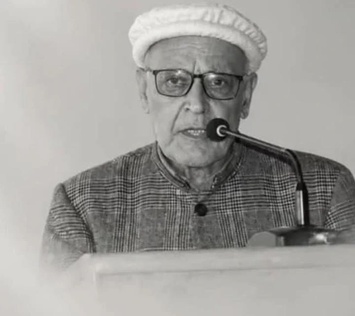 Al-Waiz Wazir Fida Ali Eisar, renowned Ismaili scholar, in a portrait photo